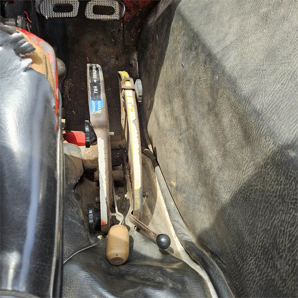 Traktor Massey Ferguson MF135: das Bild 11