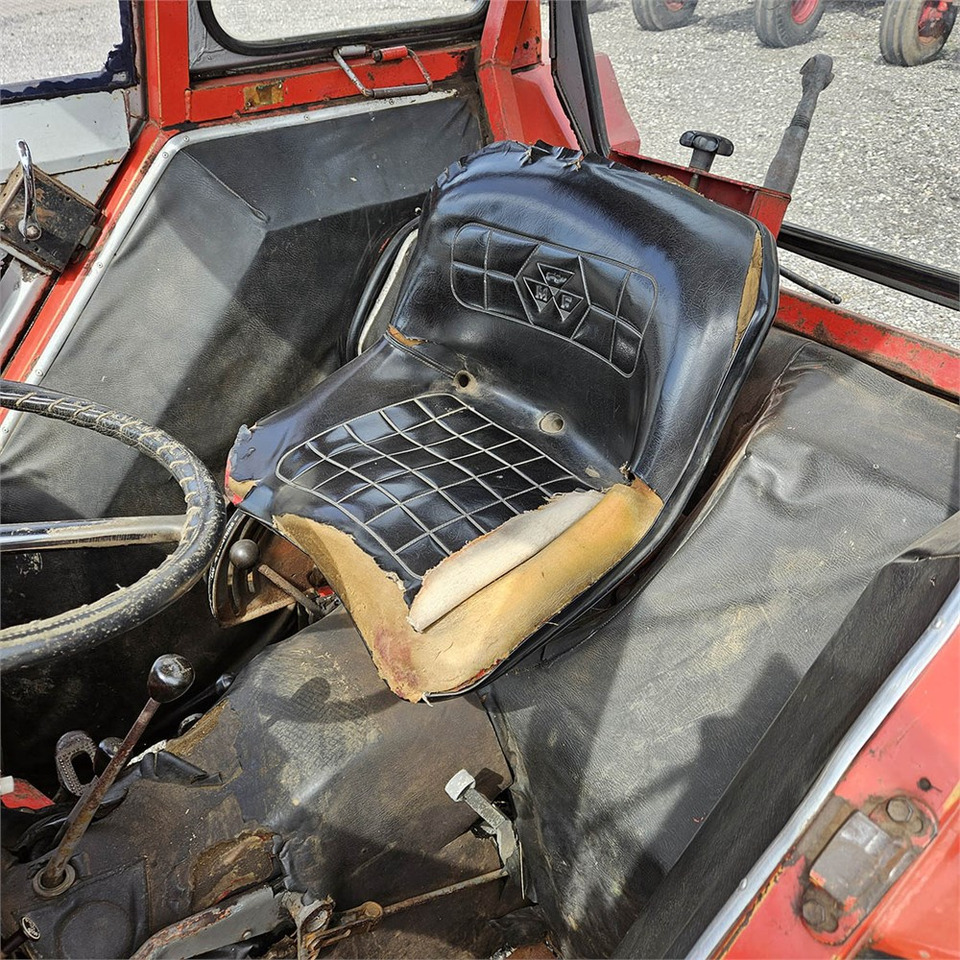 Traktor Massey Ferguson MF135: das Bild 10