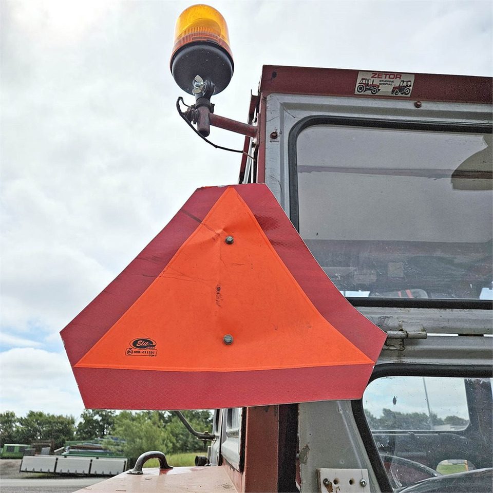 Traktor Massey Ferguson MF135: das Bild 36