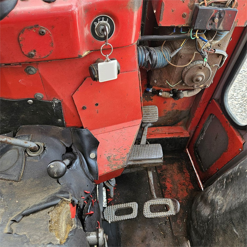 Traktor Massey Ferguson MF135: das Bild 17