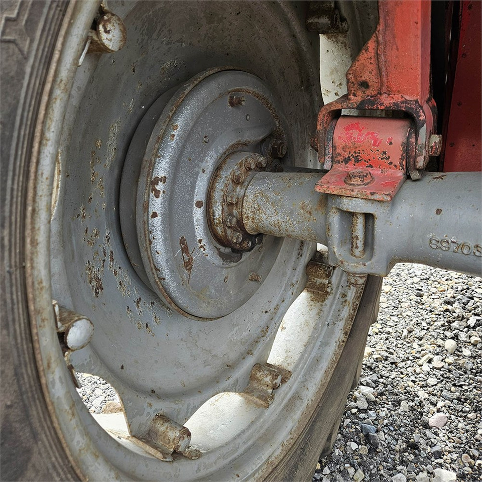 Traktor Massey Ferguson MF135: das Bild 40