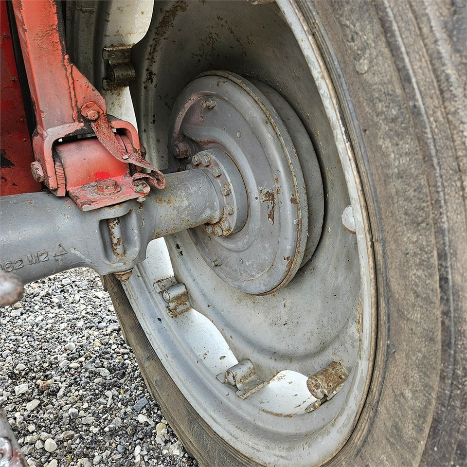 Traktor Massey Ferguson MF135: das Bild 39