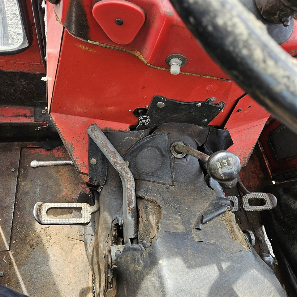 Traktor Massey Ferguson MF135: das Bild 18