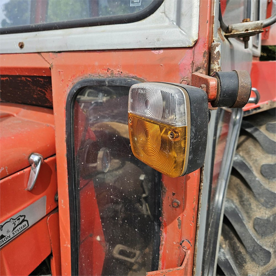 Traktor Massey Ferguson MF135: das Bild 31