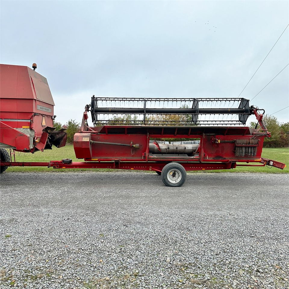 Massey Ferguson MF40 - Erntemaschine: das Bild 5 Massey Ferguson MF40 - Erntemaschine: das Bild 5