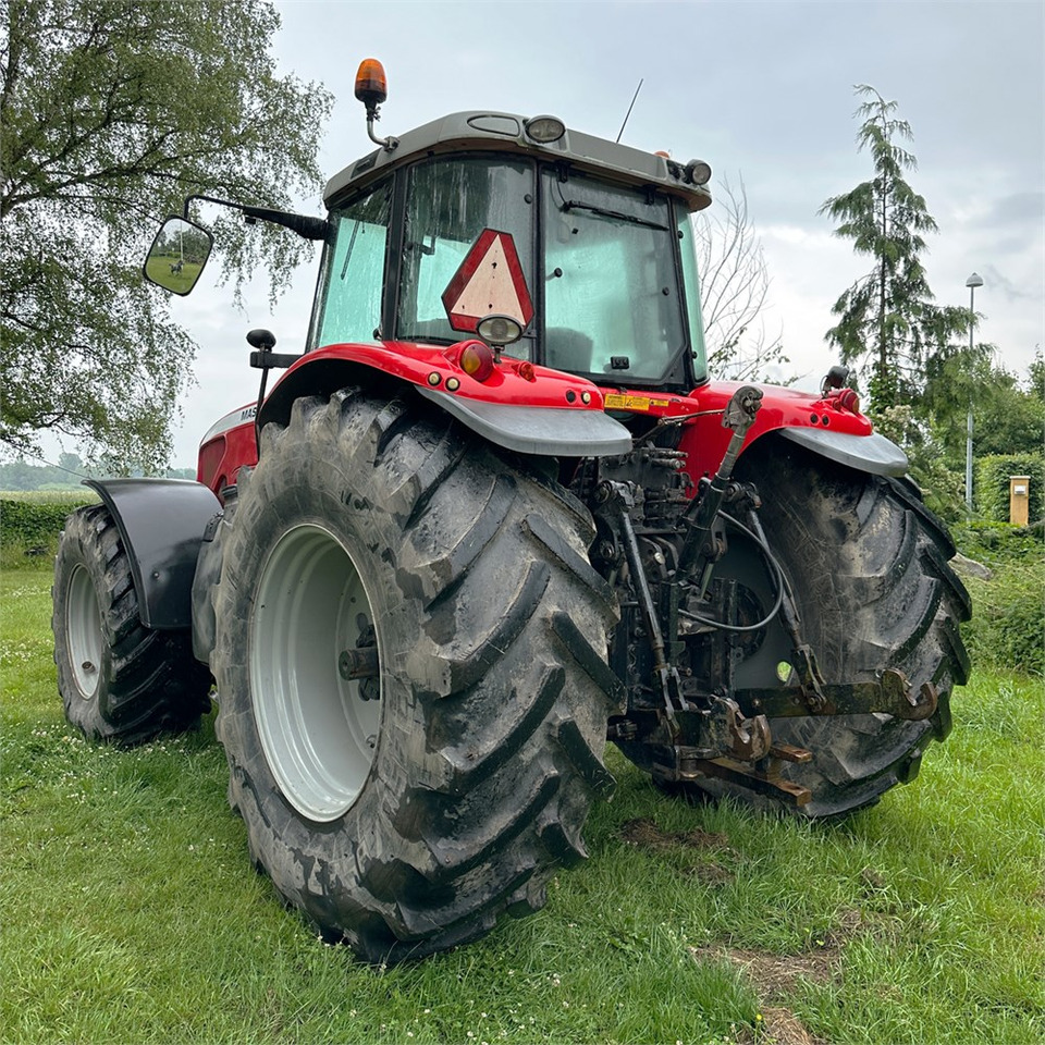 Massey Ferguson MF8460 Dyna-VT - Traktor: das Bild 5 Massey Ferguson MF8460 Dyna-VT - Traktor: das Bild 5