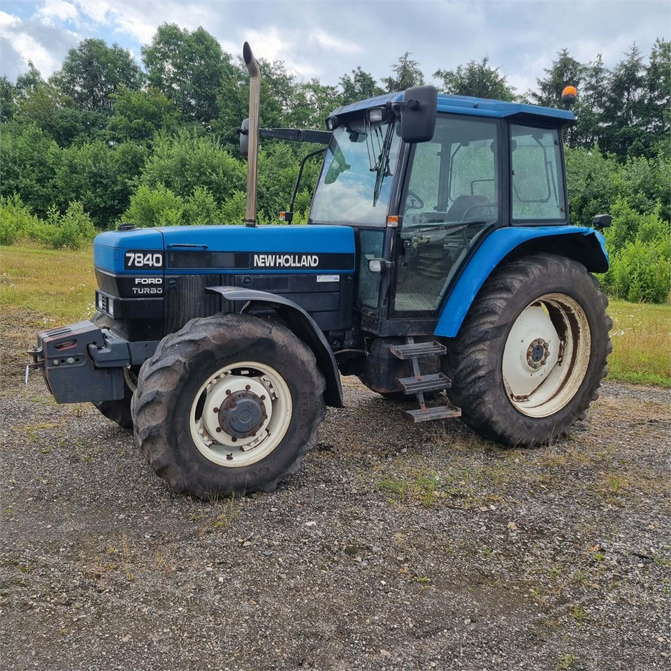 New Holland 7840 - Traktor: das Bild 2 New Holland 7840 - Traktor: das Bild 2