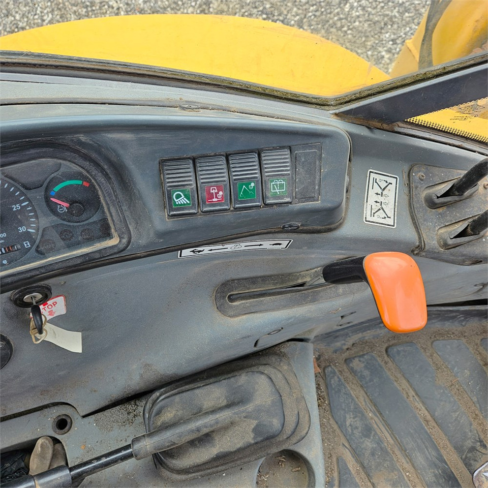 Baggerlader New Holland LB115-4PS: das Bild 17