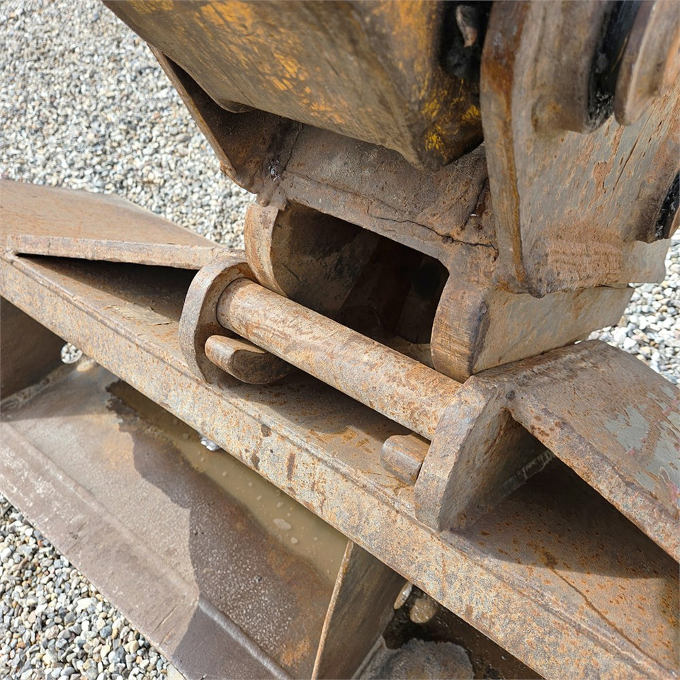 Baggerlader New Holland LB115-4PS: das Bild 38