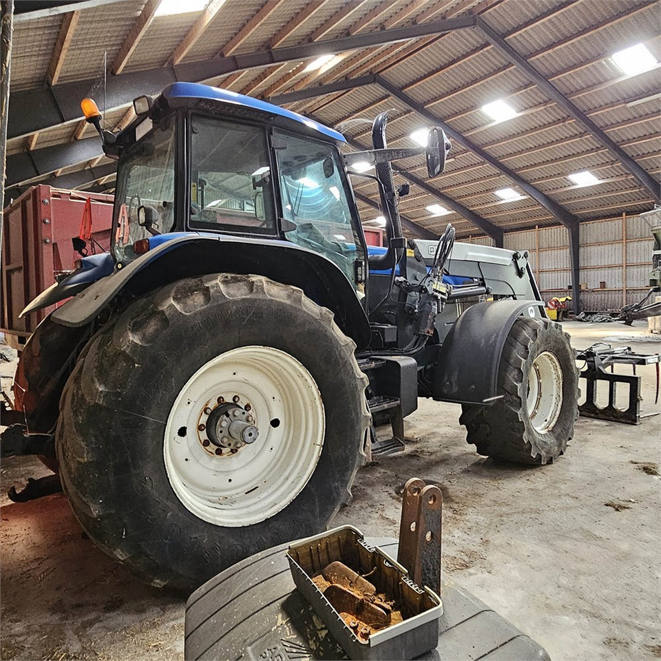 New Holland TM 190 4WD - Traktor: das Bild 5 New Holland TM 190 4WD - Traktor: das Bild 5