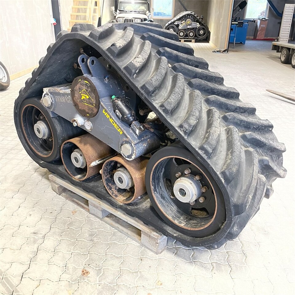 Poluzzi Track System Winder 30 - Traktor: das Bild 1 Poluzzi Track System Winder 30 - Traktor: das Bild 1