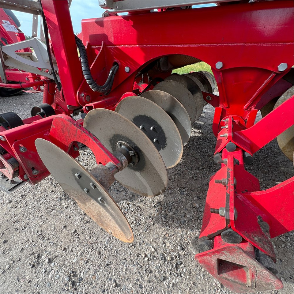 Sätechnik Pöttinger Terrasem C4 Fertilizer: das Bild 19