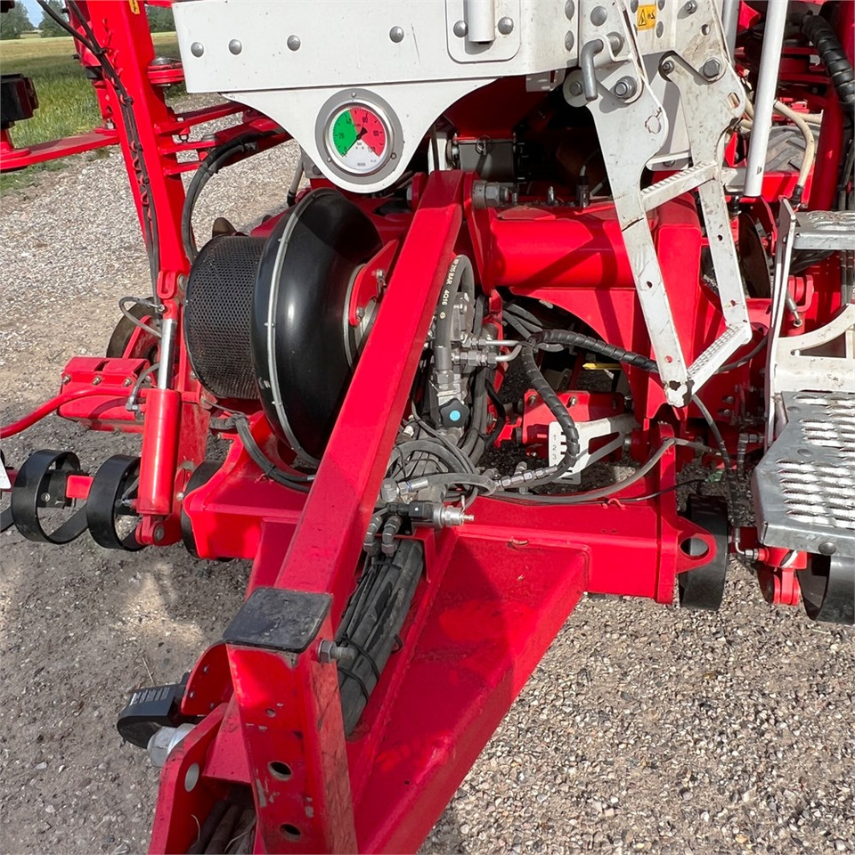 Sätechnik Pöttinger Terrasem C4 Fertilizer: das Bild 38