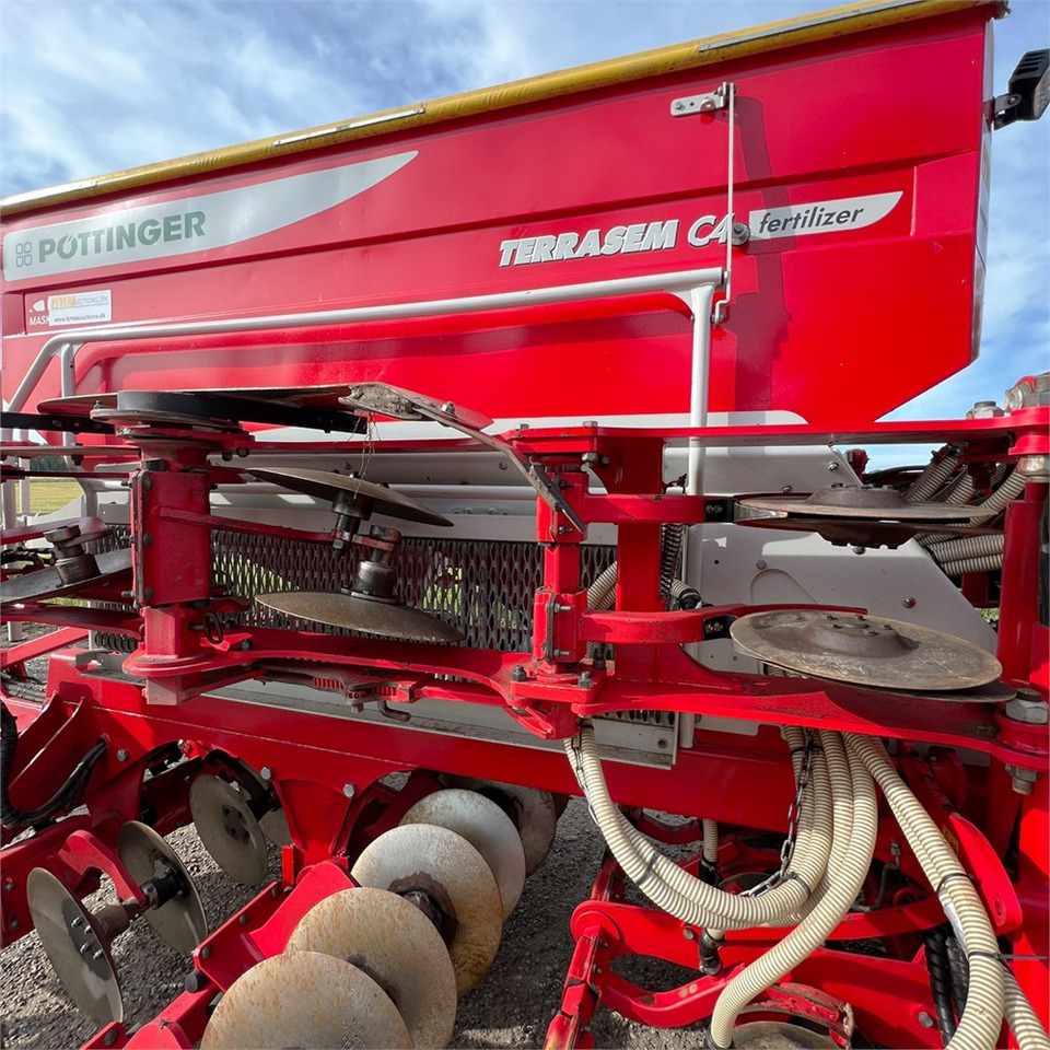 Sätechnik Pöttinger Terrasem C4 Fertilizer: das Bild 29