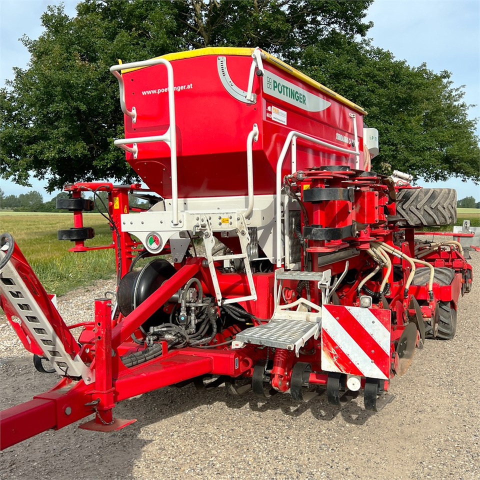 Sätechnik Pöttinger Terrasem C4 Fertilizer: das Bild 9