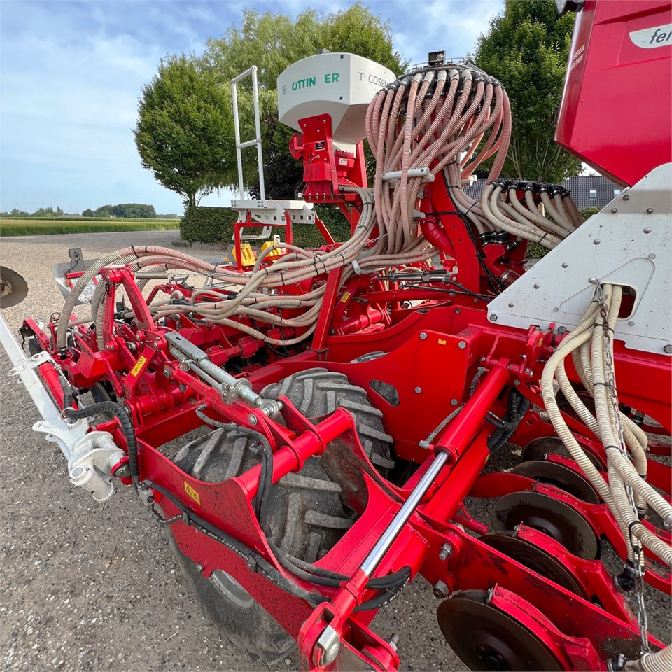 Sätechnik Pöttinger Terrasem C4 Fertilizer: das Bild 30