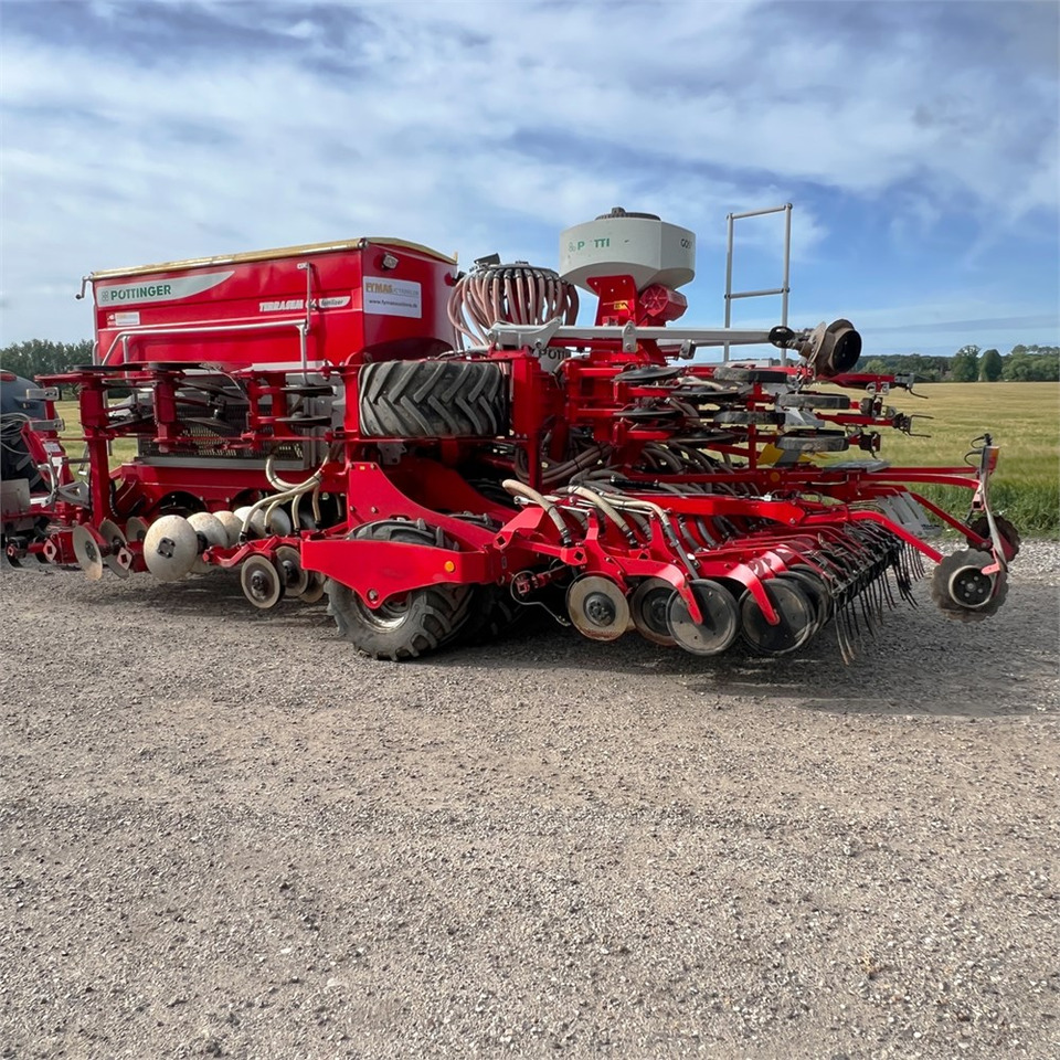 Sätechnik Pöttinger Terrasem C4 Fertilizer: das Bild 13