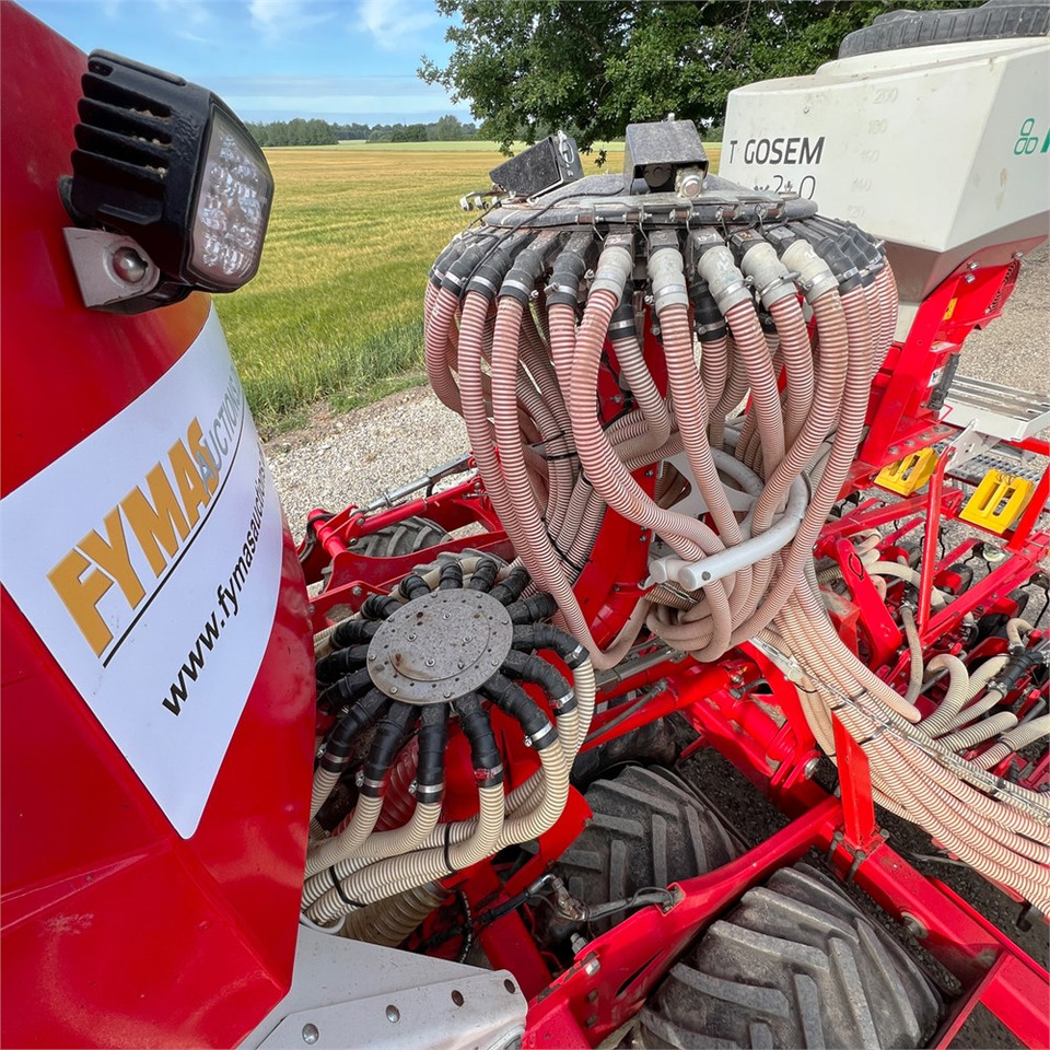 Sätechnik Pöttinger Terrasem C4 Fertilizer: das Bild 32