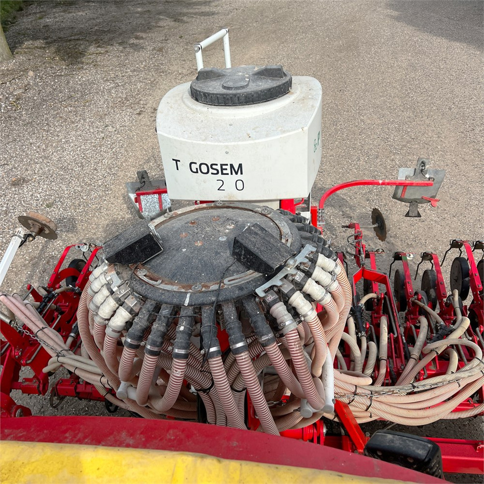 Sätechnik Pöttinger Terrasem C4 Fertilizer: das Bild 34