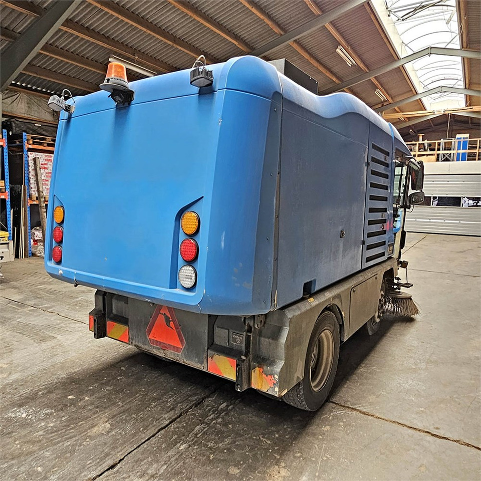 RAVO 540 - Kehrmaschine: das Bild 5 RAVO 540 - Kehrmaschine: das Bild 5