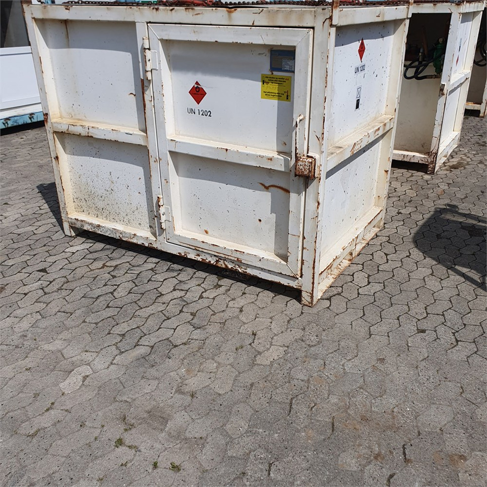 Roug A/S 2000 liter - Lagertank: das Bild 1 Roug A/S 2000 liter - Lagertank: das Bild 1