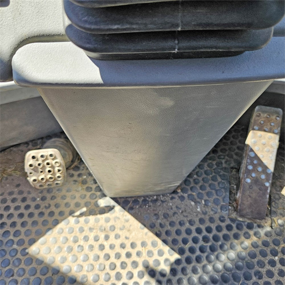 Radlader Schaeff-Terex SKL 844: das Bild 22