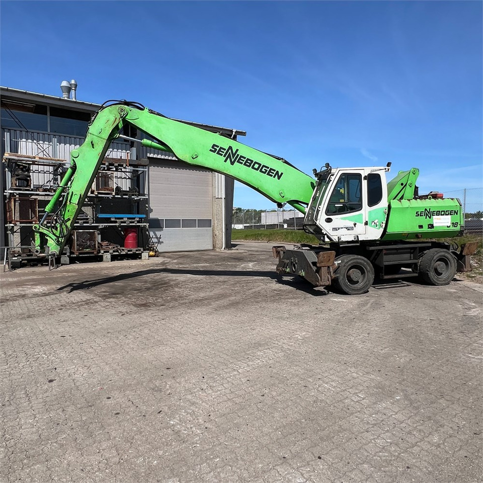 Sennebogen 818 M - Umschlagbagger: das Bild 1 Sennebogen 818 M - Umschlagbagger: das Bild 1