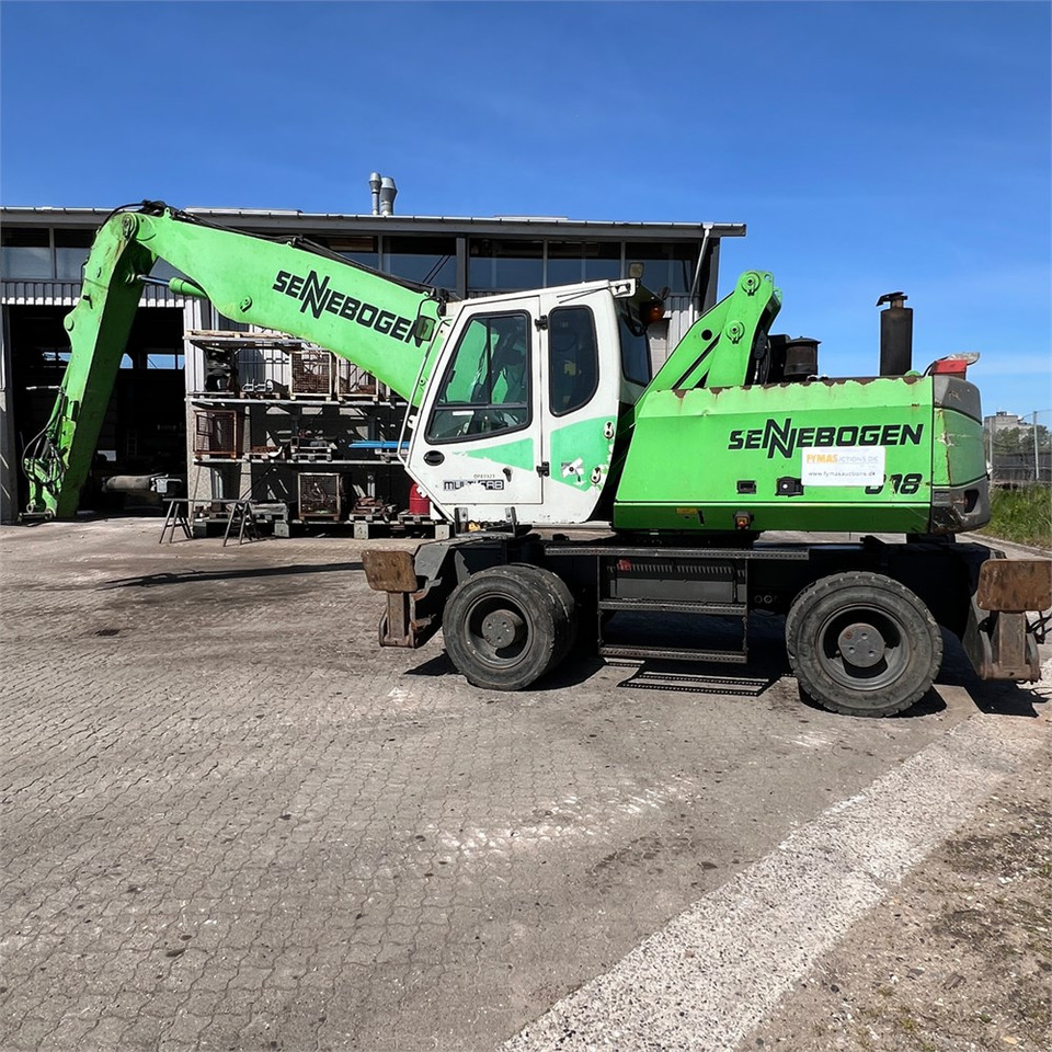Sennebogen 818 M - Umschlagbagger: das Bild 2 Sennebogen 818 M - Umschlagbagger: das Bild 2