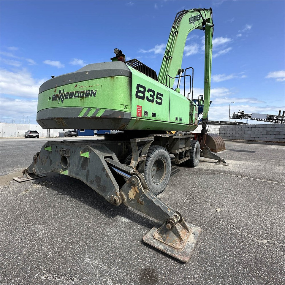 Sennebogen 835M - Umschlagbagger: das Bild 4 Sennebogen 835M - Umschlagbagger: das Bild 4