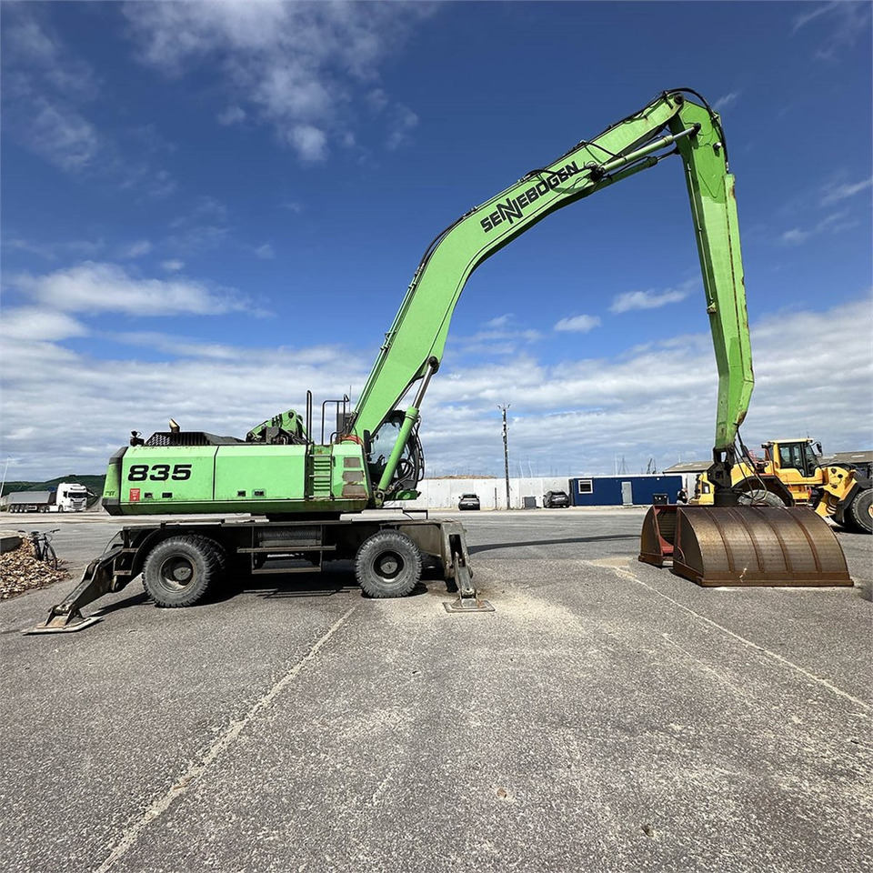 Sennebogen 835M - Umschlagbagger: das Bild 2 Sennebogen 835M - Umschlagbagger: das Bild 2
