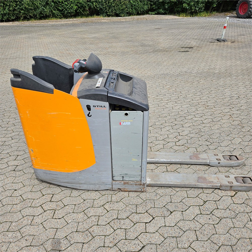 Still EXU-S22 - Niederhubwagen: das Bild 2 Still EXU-S22 - Niederhubwagen: das Bild 2