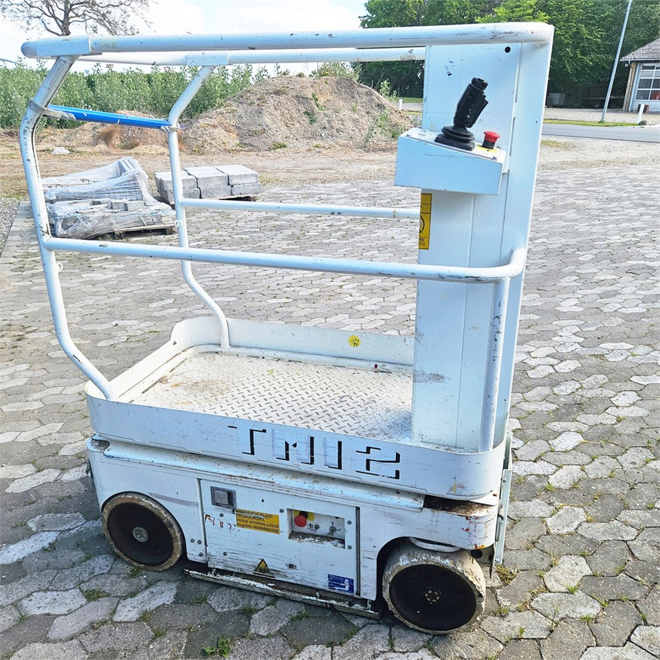 UpRight TM12 - Teleskopmastbühne: das Bild 4 UpRight TM12 - Teleskopmastbühne: das Bild 4