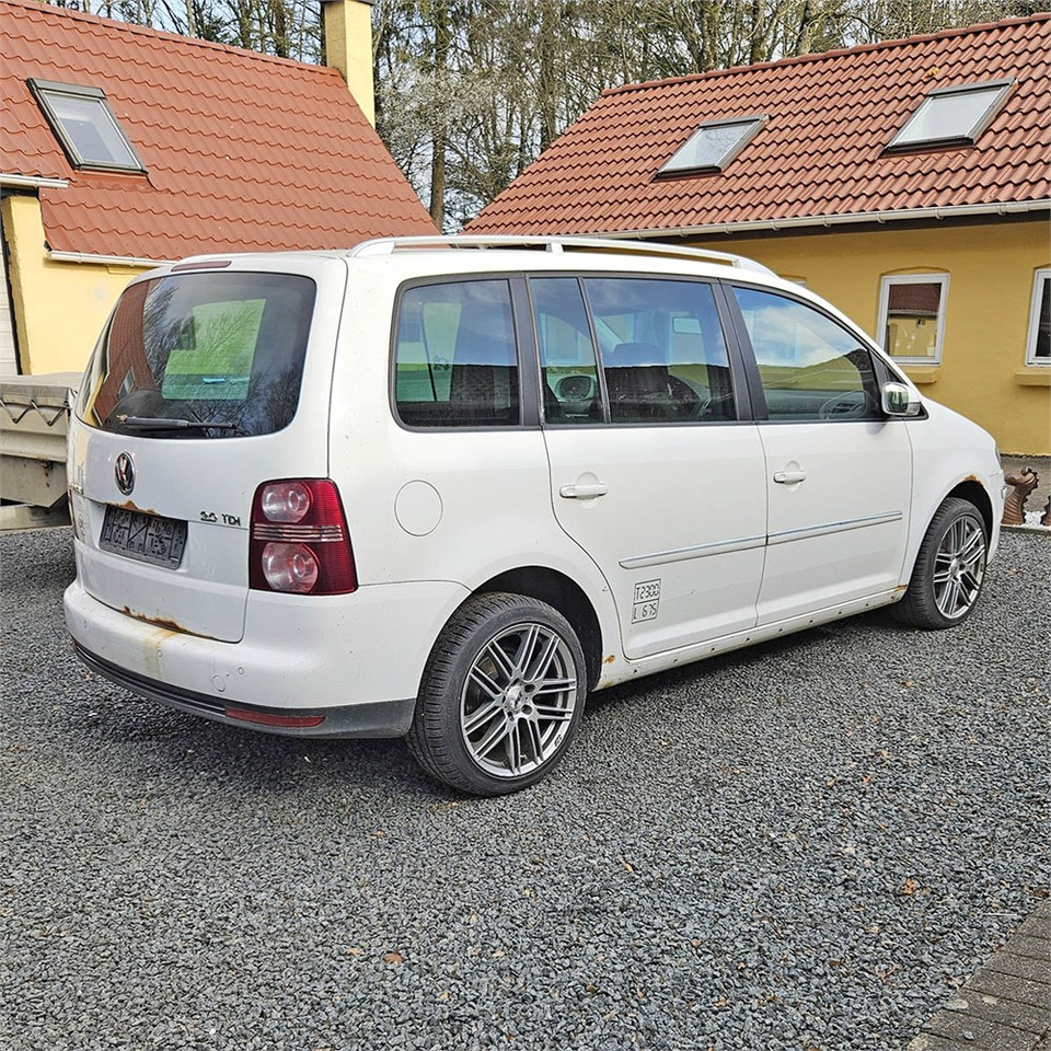 VW Touran Van 2,0 tdi automatisk - PKW: das Bild 3 VW Touran Van 2,0 tdi automatisk - PKW: das Bild 3