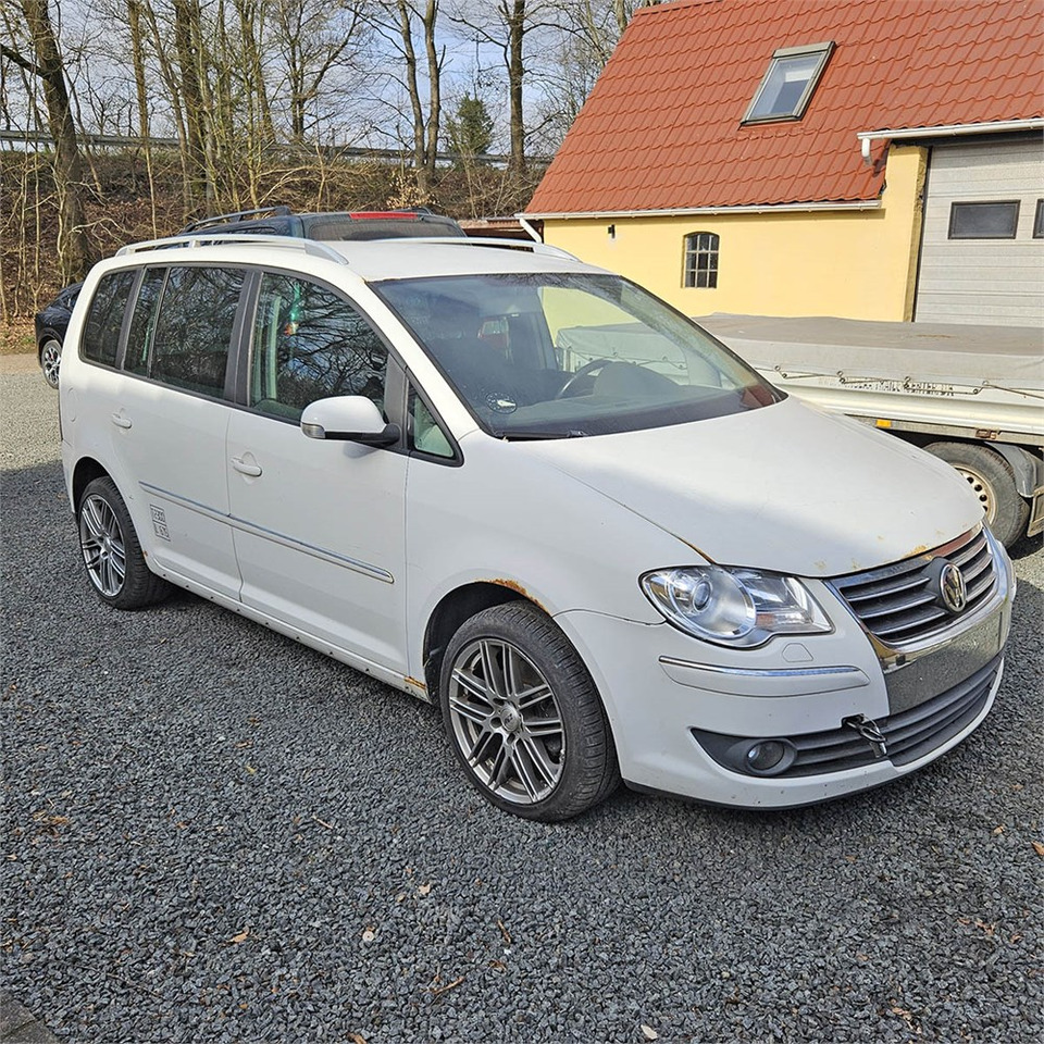 VW Touran Van 2,0 tdi automatisk - PKW: das Bild 1 VW Touran Van 2,0 tdi automatisk - PKW: das Bild 1