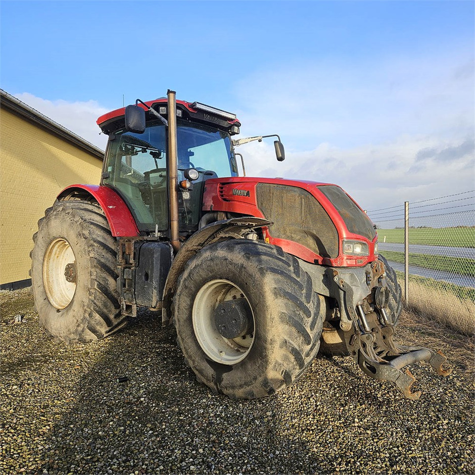Valtra S322 - Traktor: das Bild 1 Valtra S322 - Traktor: das Bild 1