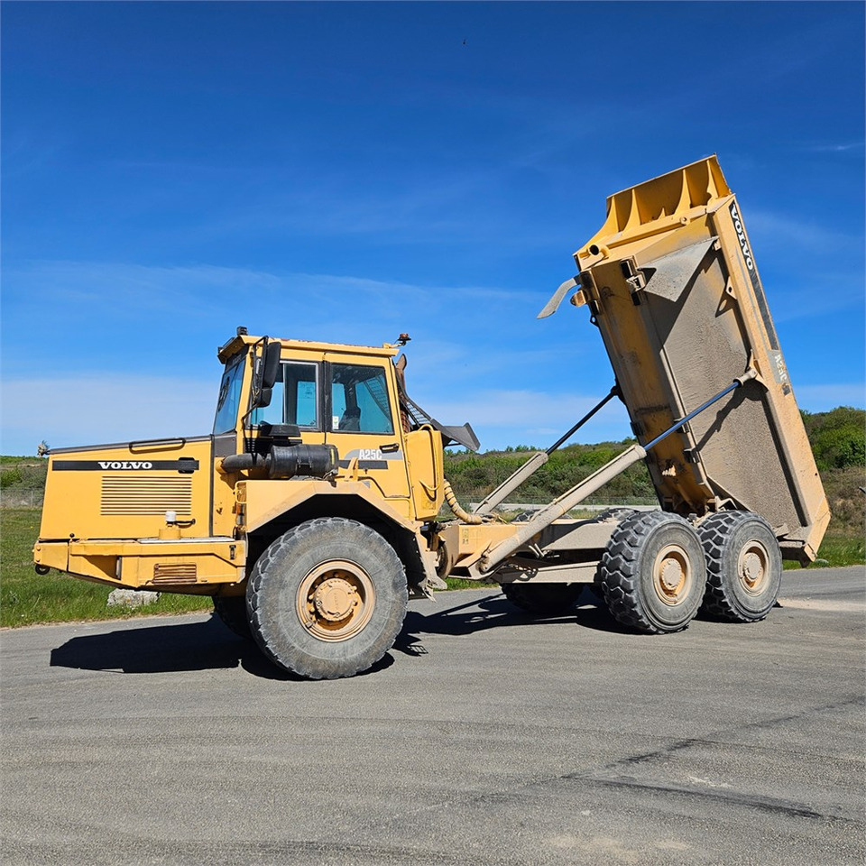 Volvo A25 C - Knickgelenkter Dumper: das Bild 2 Volvo A25 C - Knickgelenkter Dumper: das Bild 2