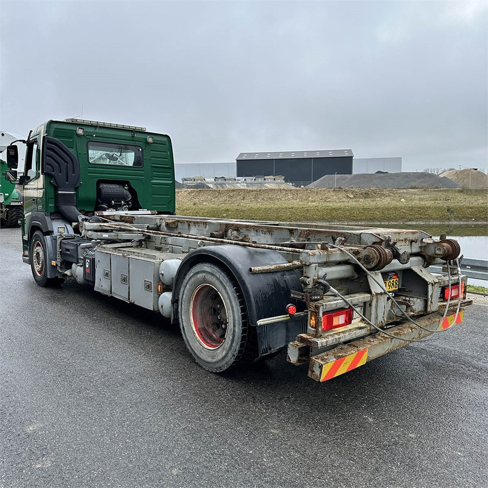 Volvo FM-330 - Seil Abrollkipper: das Bild 4 Volvo FM-330 - Seil Abrollkipper: das Bild 4