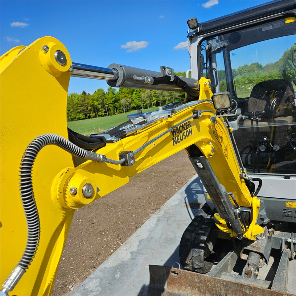 Minibagger Wacker Neuson ET18: das Bild 18 Minibagger Wacker Neuson ET18: das Bild 18