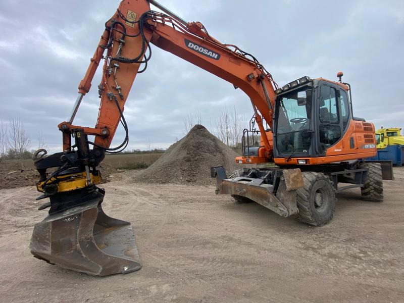 Doosan DX 160W-3 - Mobilbagger: das Bild 2 Doosan DX 160W-3 - Mobilbagger: das Bild 2
