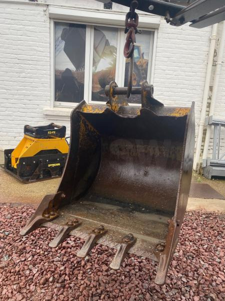 JCB LOT 3 GODETS CURAGE ET TERRASSEMENT 1M50/80CM/60CM - Baggerschaufel für Baumaschine: das Bild 2 JCB LOT 3 GODETS CURAGE ET TERRASSEMENT 1M50/80CM/60CM - Baggerschaufel für Baumaschine: das Bild 2