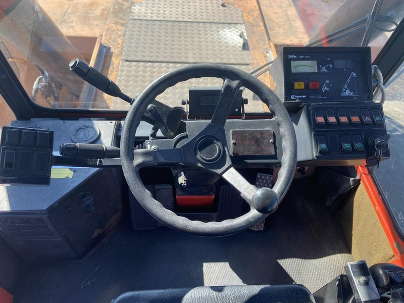 Reach stacker Kalmar DC4160RS4: das Bild 10 Reach stacker Kalmar DC4160RS4: das Bild 10