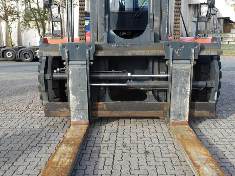 Linde H320 - Containerstapler: das Bild 3 Linde H320 - Containerstapler: das Bild 3