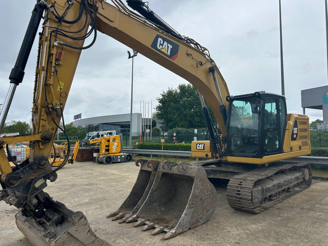 CAT 320 - Kettenbagger: das Bild 2 CAT 320 - Kettenbagger: das Bild 2