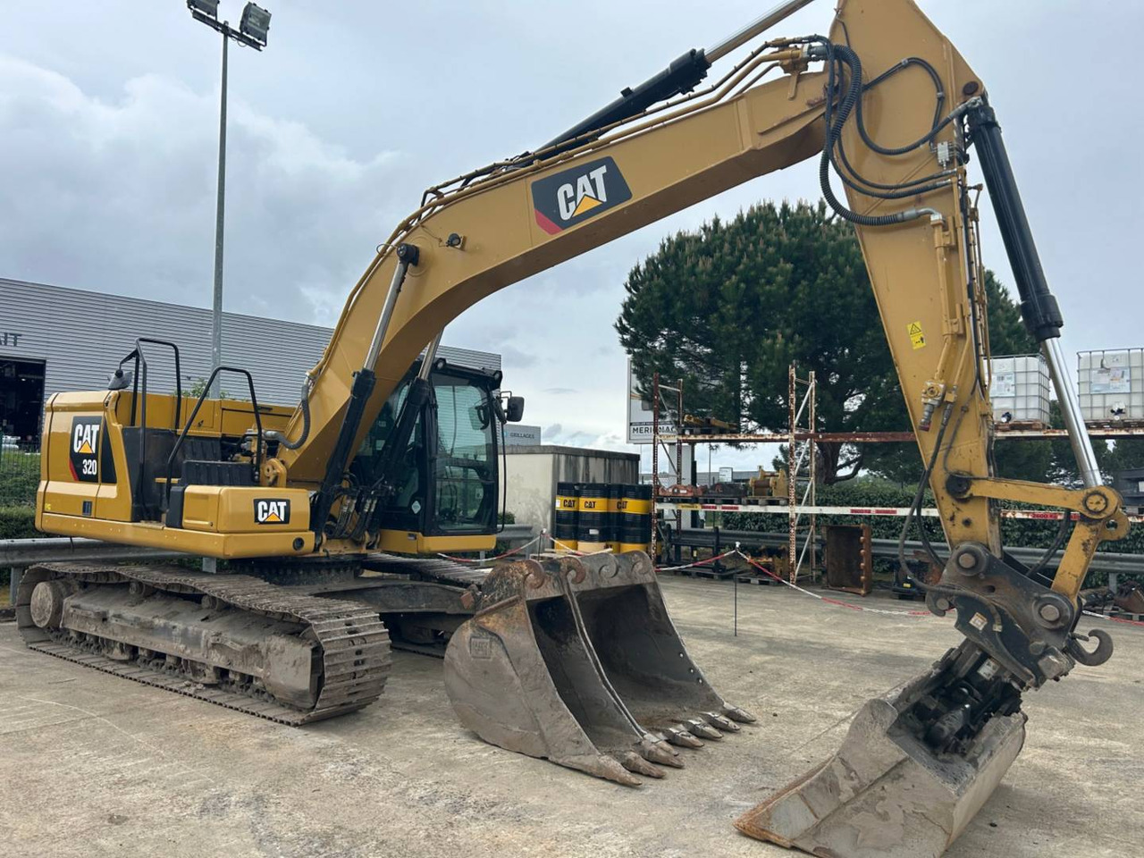 CAT 320 - Kettenbagger: das Bild 1 CAT 320 - Kettenbagger: das Bild 1