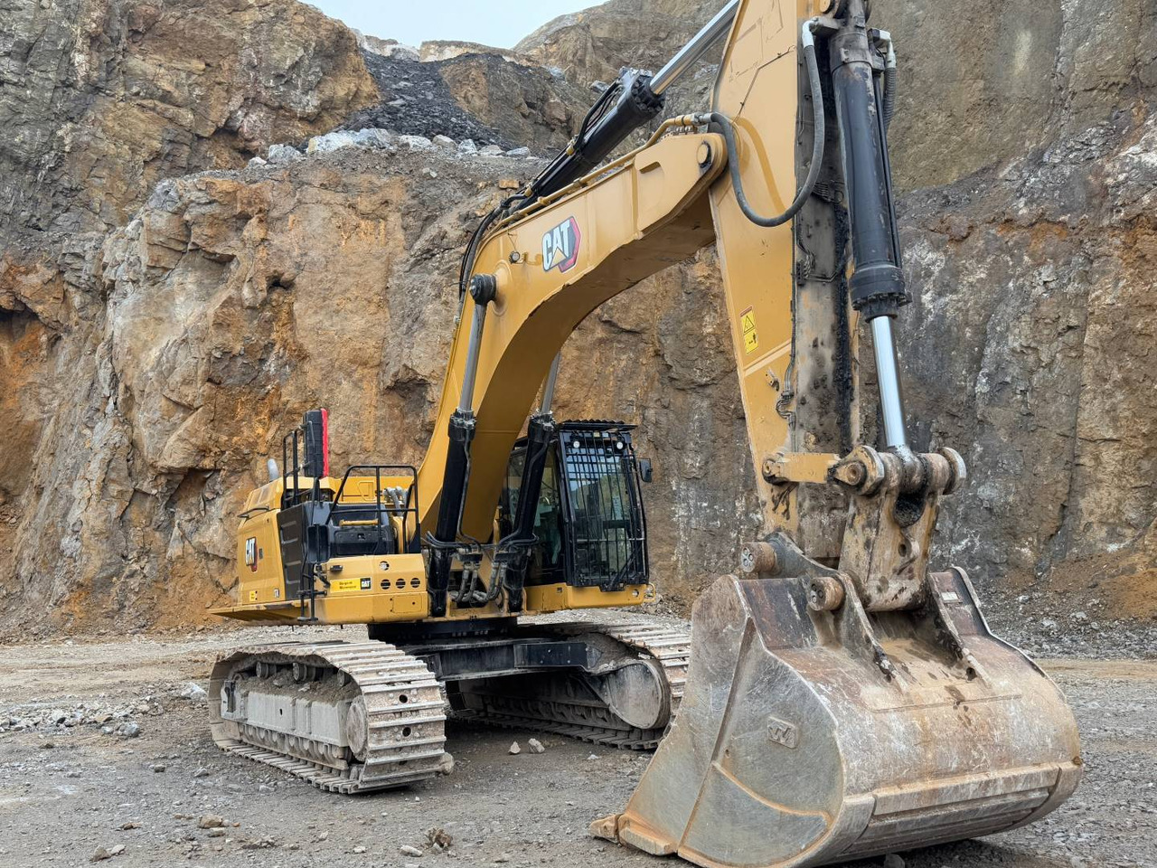 CAT 374-07 - Kettenbagger: das Bild 2 CAT 374-07 - Kettenbagger: das Bild 2