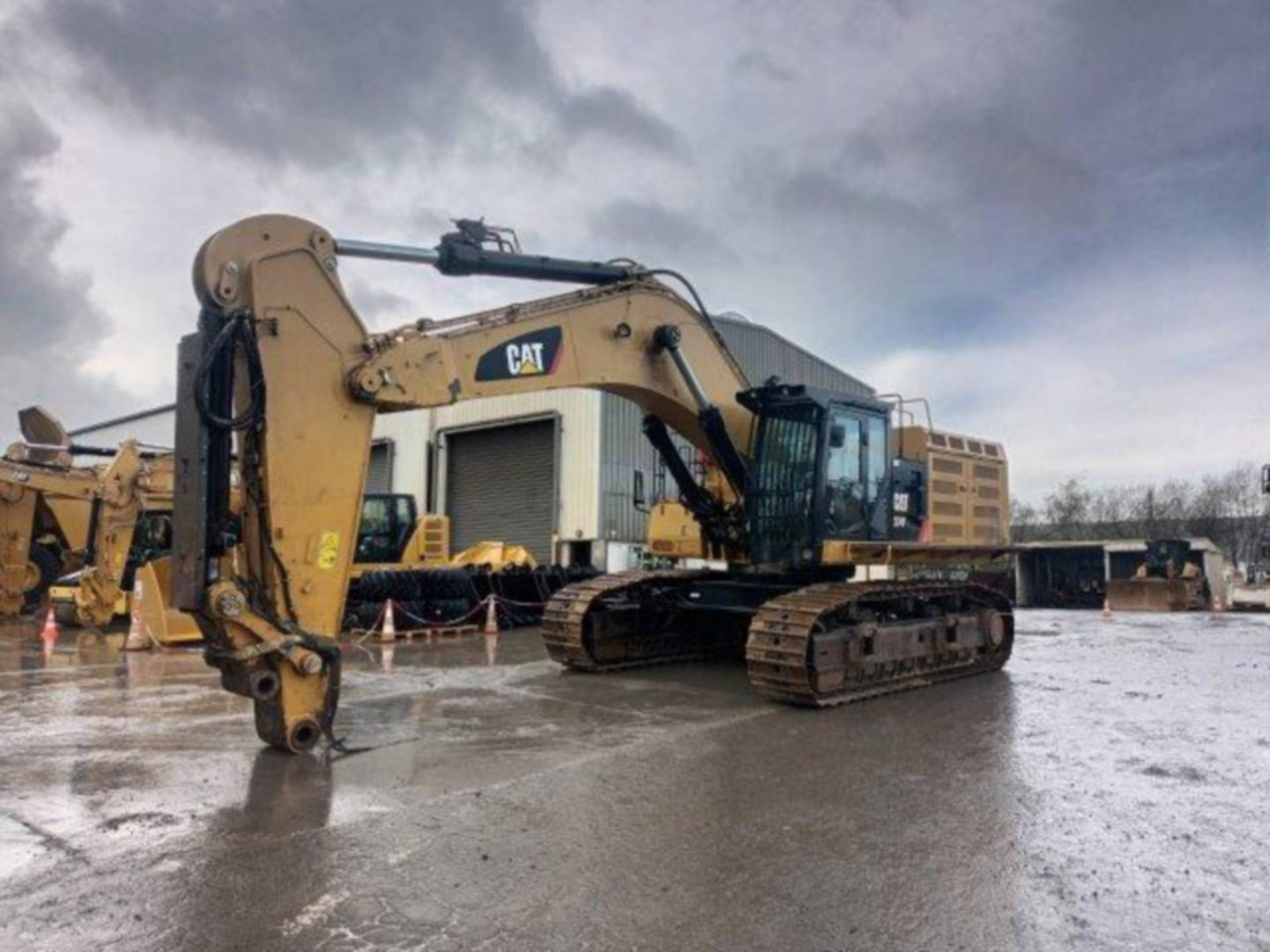 CAT 374F - Kettenbagger: das Bild 1 CAT 374F - Kettenbagger: das Bild 1