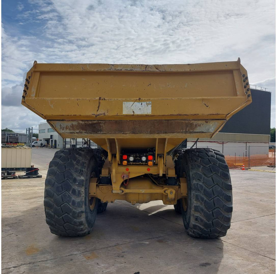 Knickgelenkter Dumper CAT 745: das Bild 9