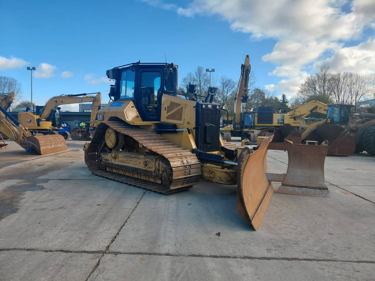 CAT D5 - Bulldozer: das Bild 1 CAT D5 - Bulldozer: das Bild 1
