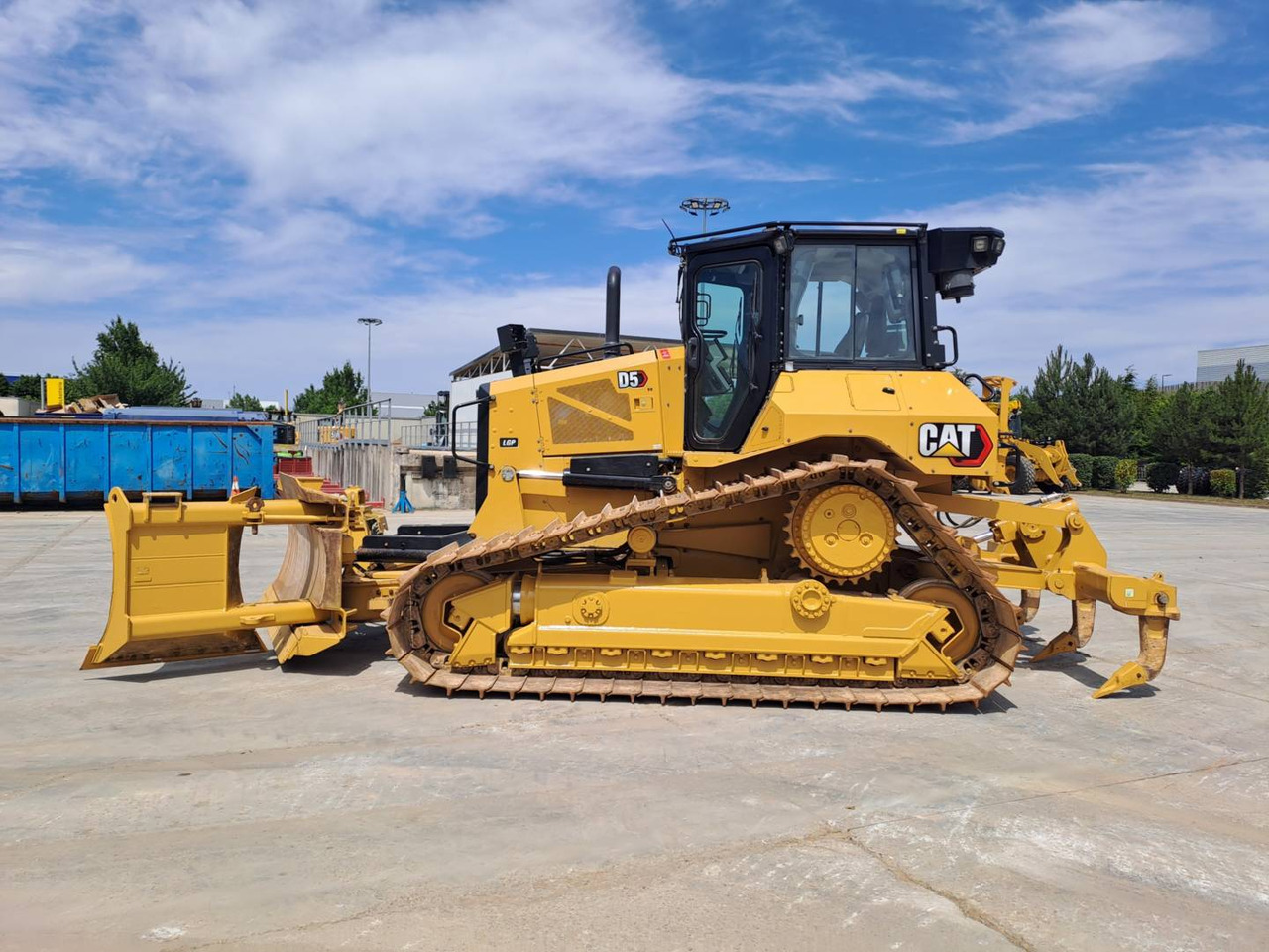 CAT D5 - Bulldozer: das Bild 5 CAT D5 - Bulldozer: das Bild 5