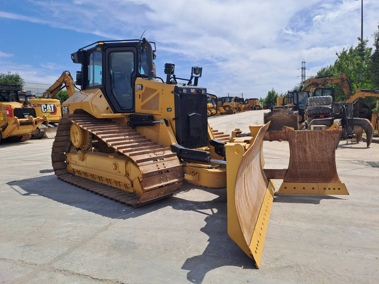 CAT D5 - Bulldozer: das Bild 2 CAT D5 - Bulldozer: das Bild 2